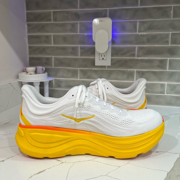 Hoka Bondi 9 Running Shoes. Men’s Size 13D Color White / Yellow - Picture 4 of 13